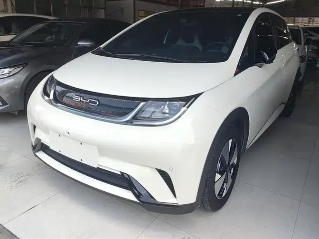 BYD Dolphin 2023 420km Fashion Edition