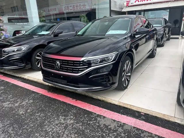 Volkswagen Passat 2022 330TSI Luxury Edition