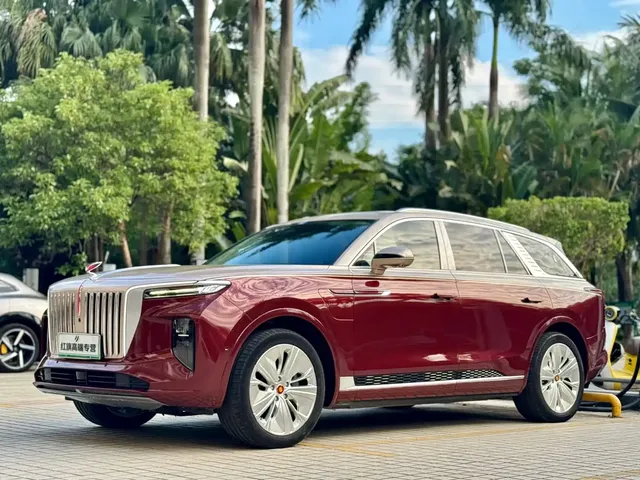 Hongqi E-HS9 2022 660km Qi Chang Edition (6-seater)