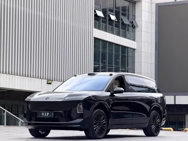 NIO ES8 2025 Base Model