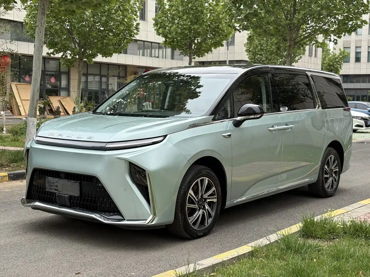 SAIC Maxus Dajia 9 2024 Super Hybrid Long Range Forest Edition 7-Seater