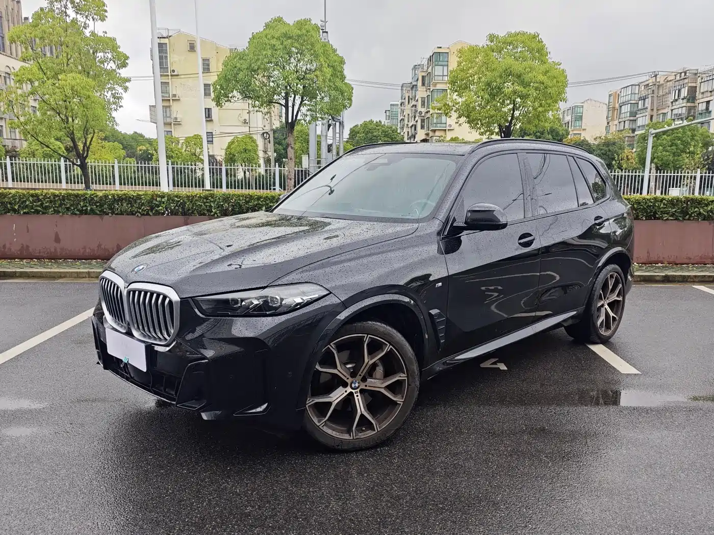 BMW X5 2023 xDrive 30Li Premium M Sport Black Night Package