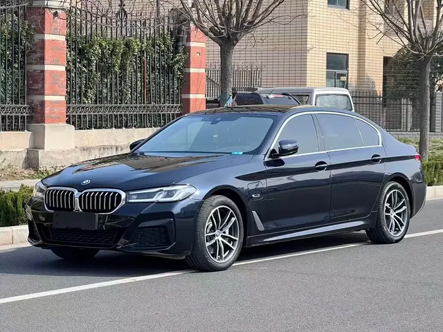BMW 5 Series New Energy 2022 535Le M Sport Package