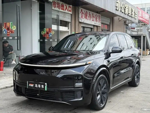 Li Auto Li L8 2023 Pro