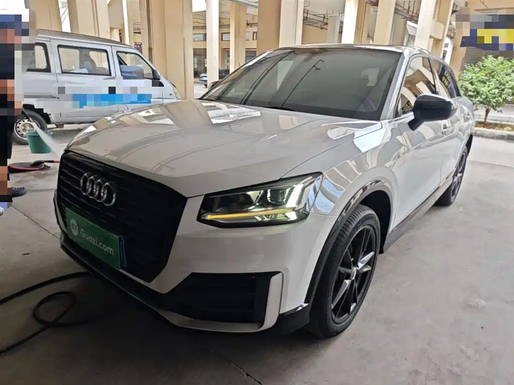 Audi Q2L 2020 35 TFSI Fashion Dynamic Model