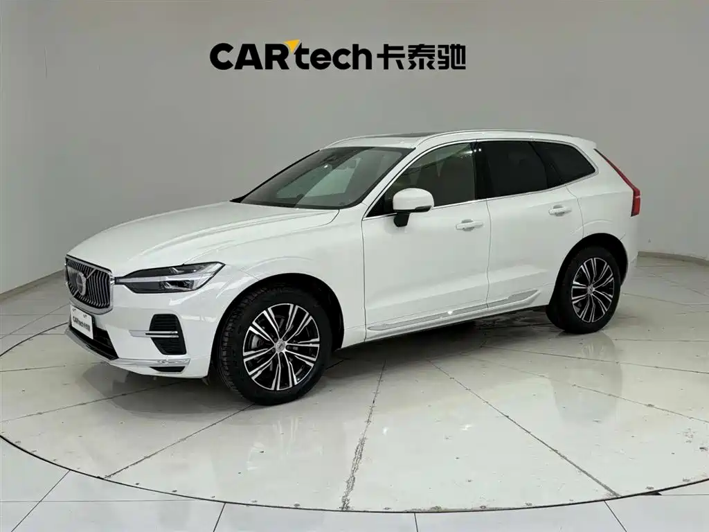 Volvo XC60 2022 B5 AWD R-Design