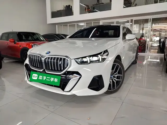 BMW i5 2024 eDrive 35L M Sport Package