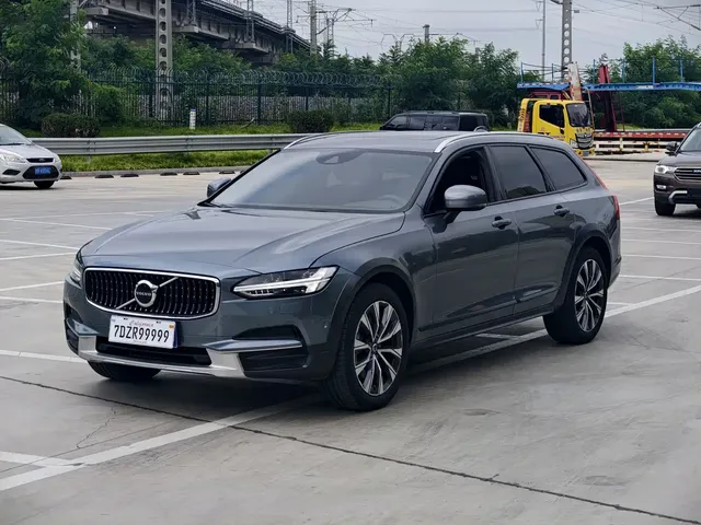 Volvo V90 2017 Cross Country T5 AWD Smart Edition