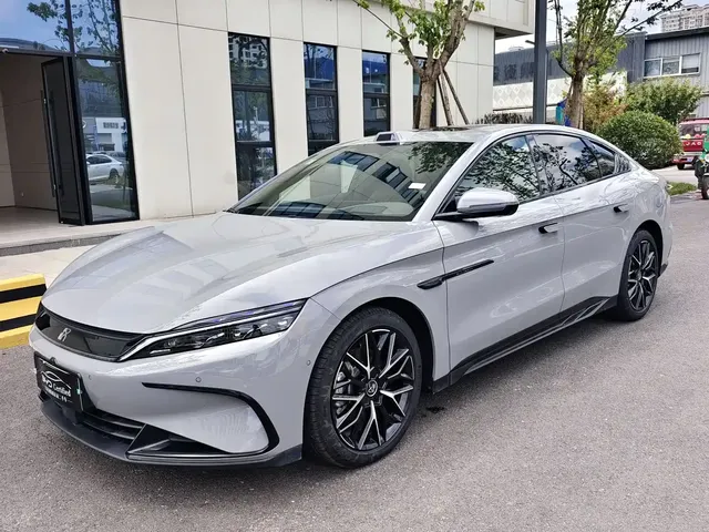 BYD Han 2025 DM-i Smart Driving Edition 125KM LiDAR Flagship