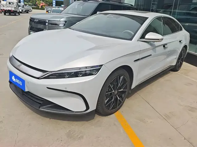 BYD Han 2025 DM-i 125KM Honor