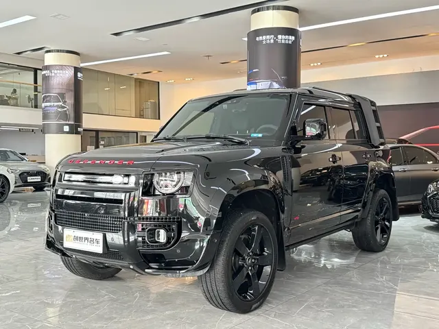 Land Rover Defender 2024 110 5.0T V8