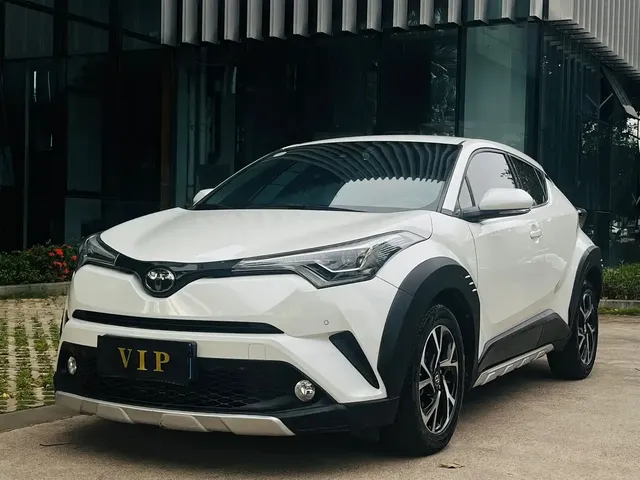 Toyota C-HR 2018 2.0L Cool Cross Luxury Edition China VI