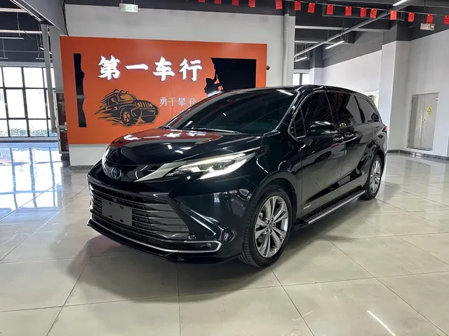 Toyota Sienna 2023 2.5L Hybrid Premium Edition