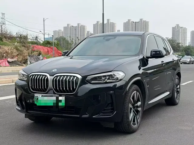 BMW iX3 2024 Leading Edition