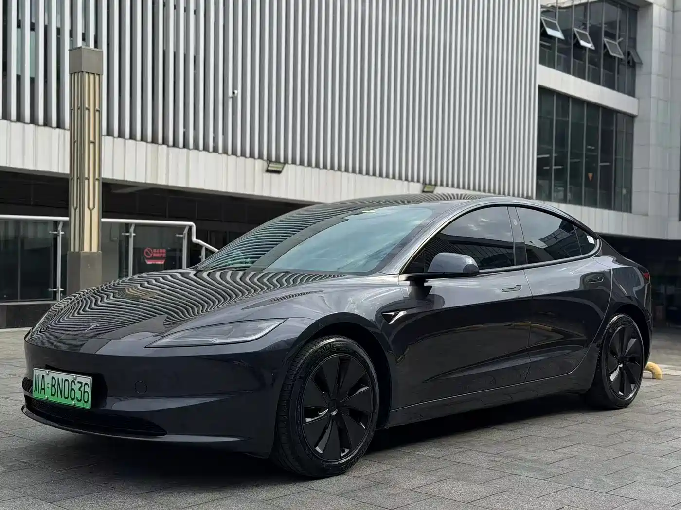 Tesla Model 3 2023 Rear-Wheel Drive