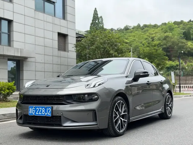 Lynk & Co 03 2021 2.0TD Auto Jin Champion Edition