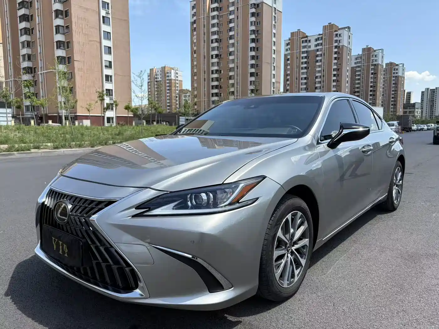 Lexus ES 2024 200 Premium Edition