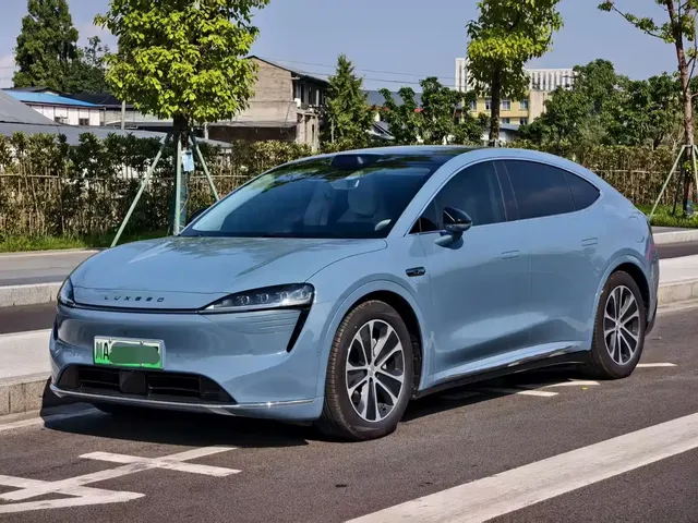 Zhijie Luxeed R7 2024 Pure Electric 802km Max