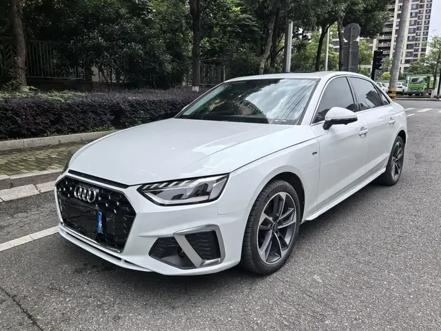 Audi A4L 2024 40 TFSI Luxury Dynamic