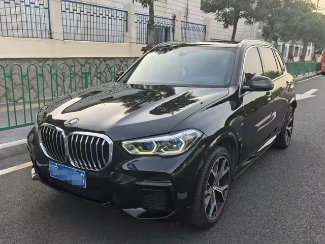 BMW X5 2022 xDrive 40Li Premium M Sport Package