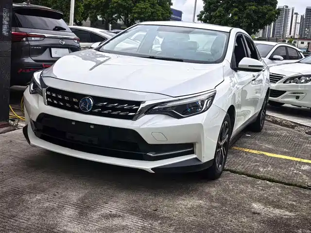 Venucia D60 2018 1.6L CVT Smart Elite Edition