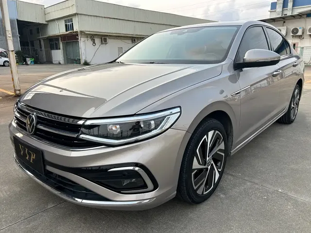 Volkswagen Bora 2023 300TSI DSG Premium Edition