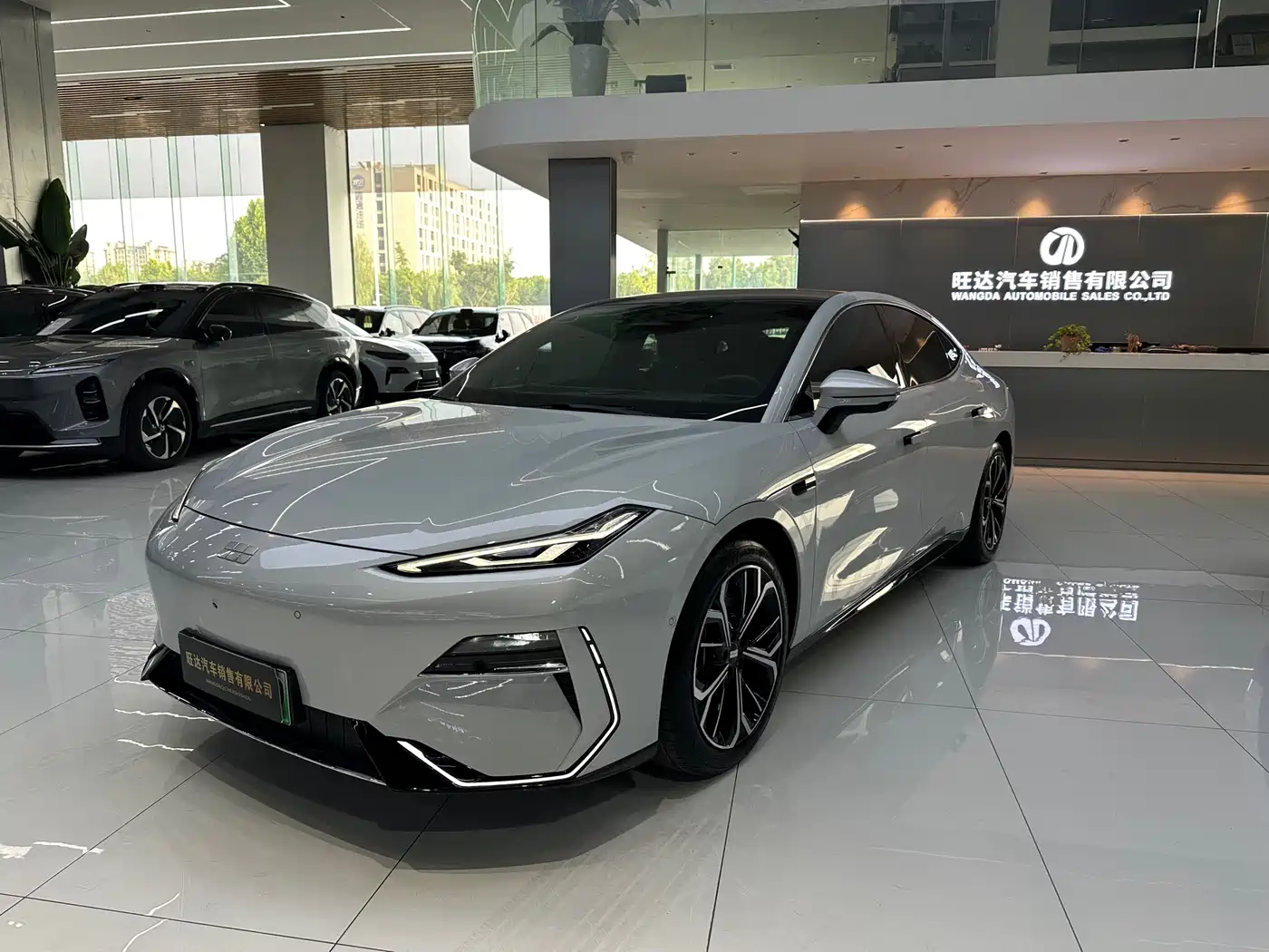 Geely Galaxy E8 2025 700km Long Voyage Smart Drive Edition