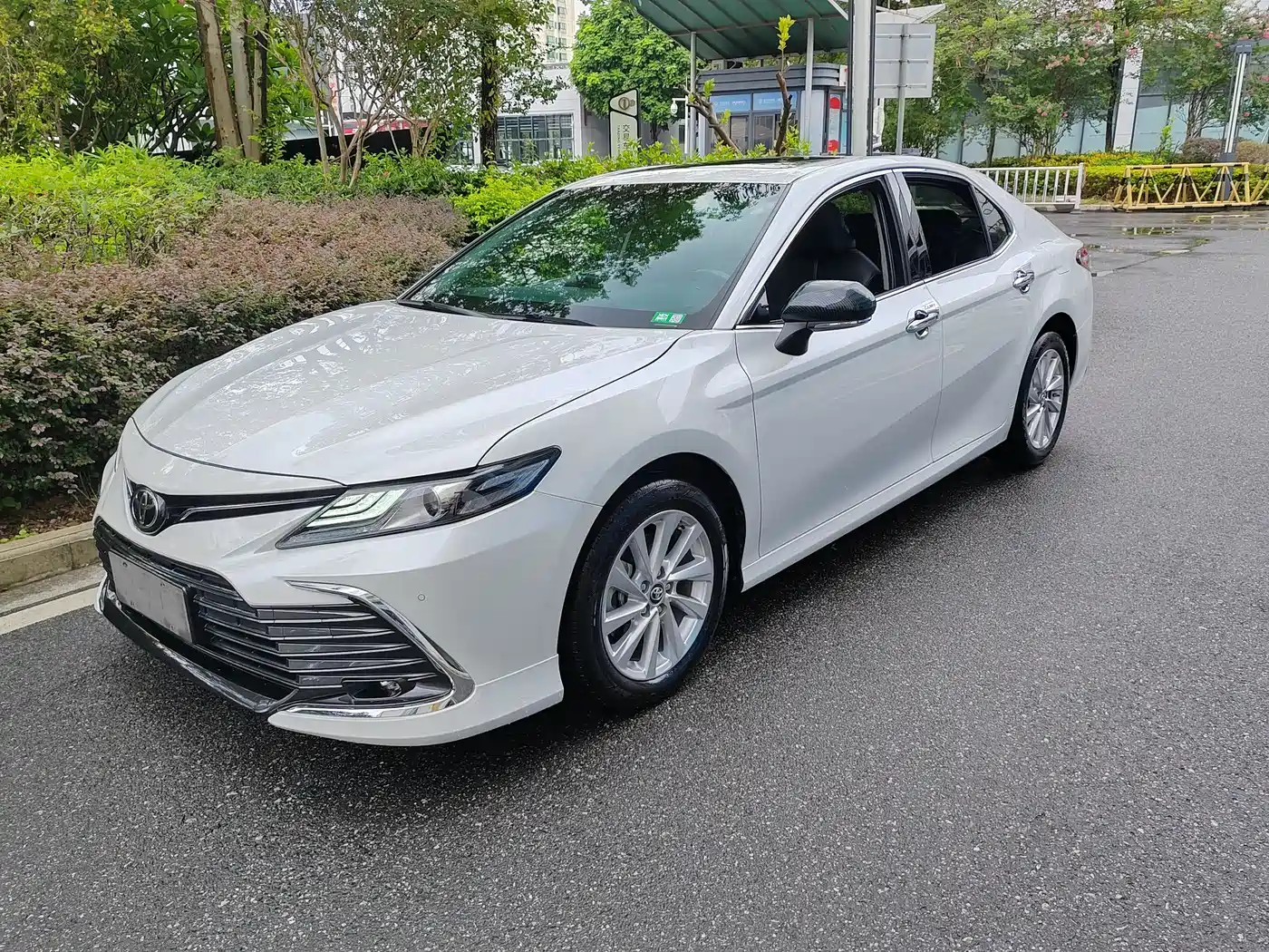 Toyota Camry 2023 2.0G Luxury Edition