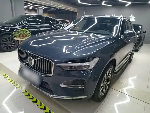 Volvo XC60 2024 B5 AWD Zhiyi Luxury Edition