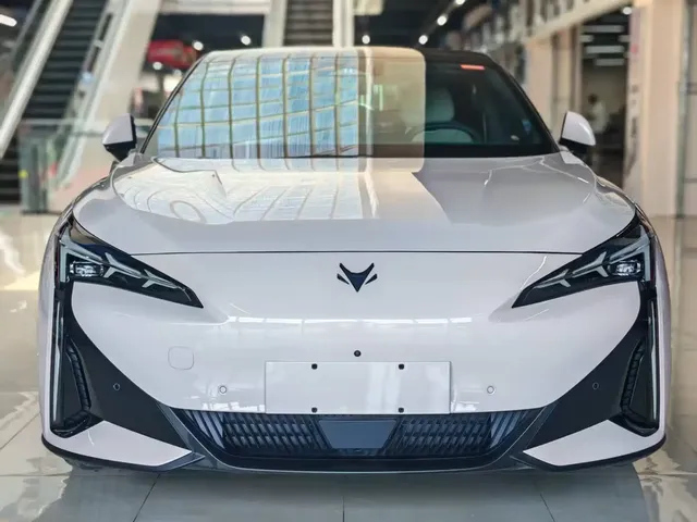 ARCFOX Alpha S5 2024 560MAX 185kW