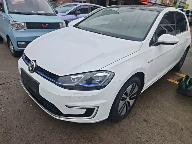 Volkswagen Golf Electric 2020 Chi