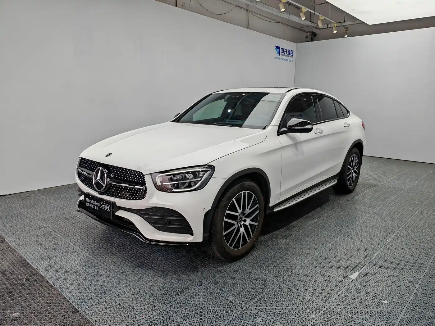 Mercedes-Benz GLC Coupe 2020 GLC 300 4MATIC Coupe SUV