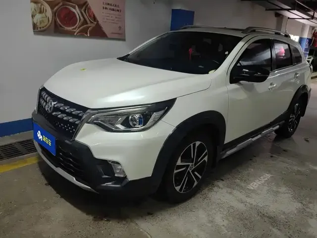 Venucia T70 2019 2.0L CVT Smart Enjoy Edition China V