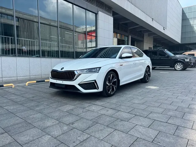 Škoda Octavia 2023 Facelift PRO TSI280 Premium Edition