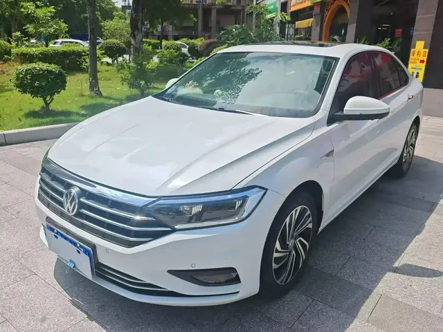 Volkswagen Sagitar 2021 200TSI DSG Surpassing Edition