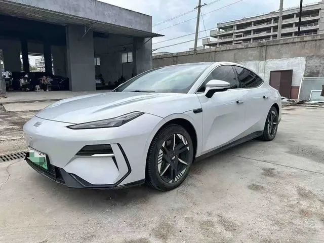 Geely Galaxy E8 2024 550km RWD PRO