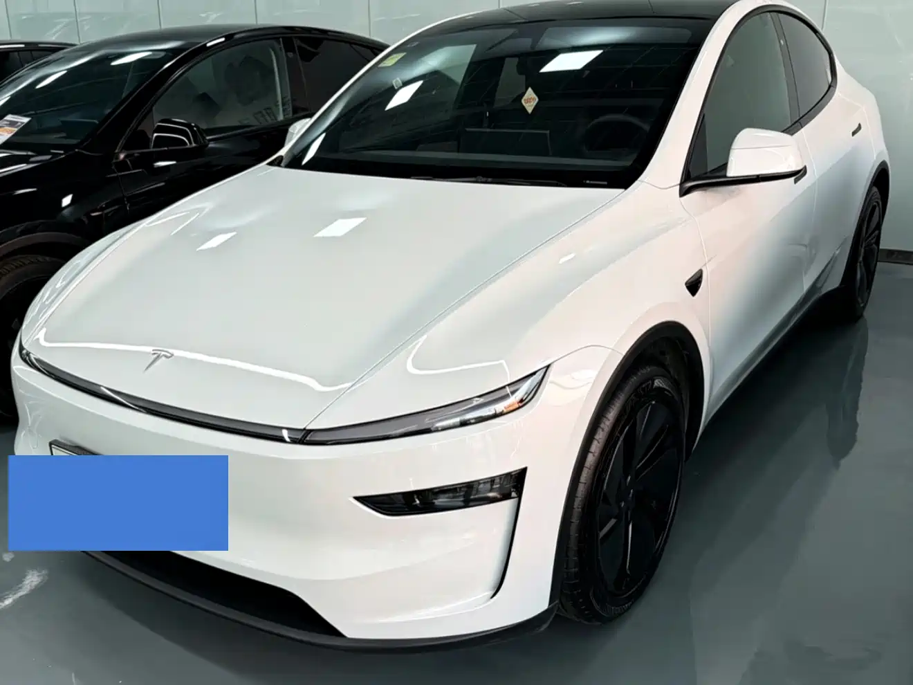 Tesla Model Y 2026 Rear-Wheel Drive