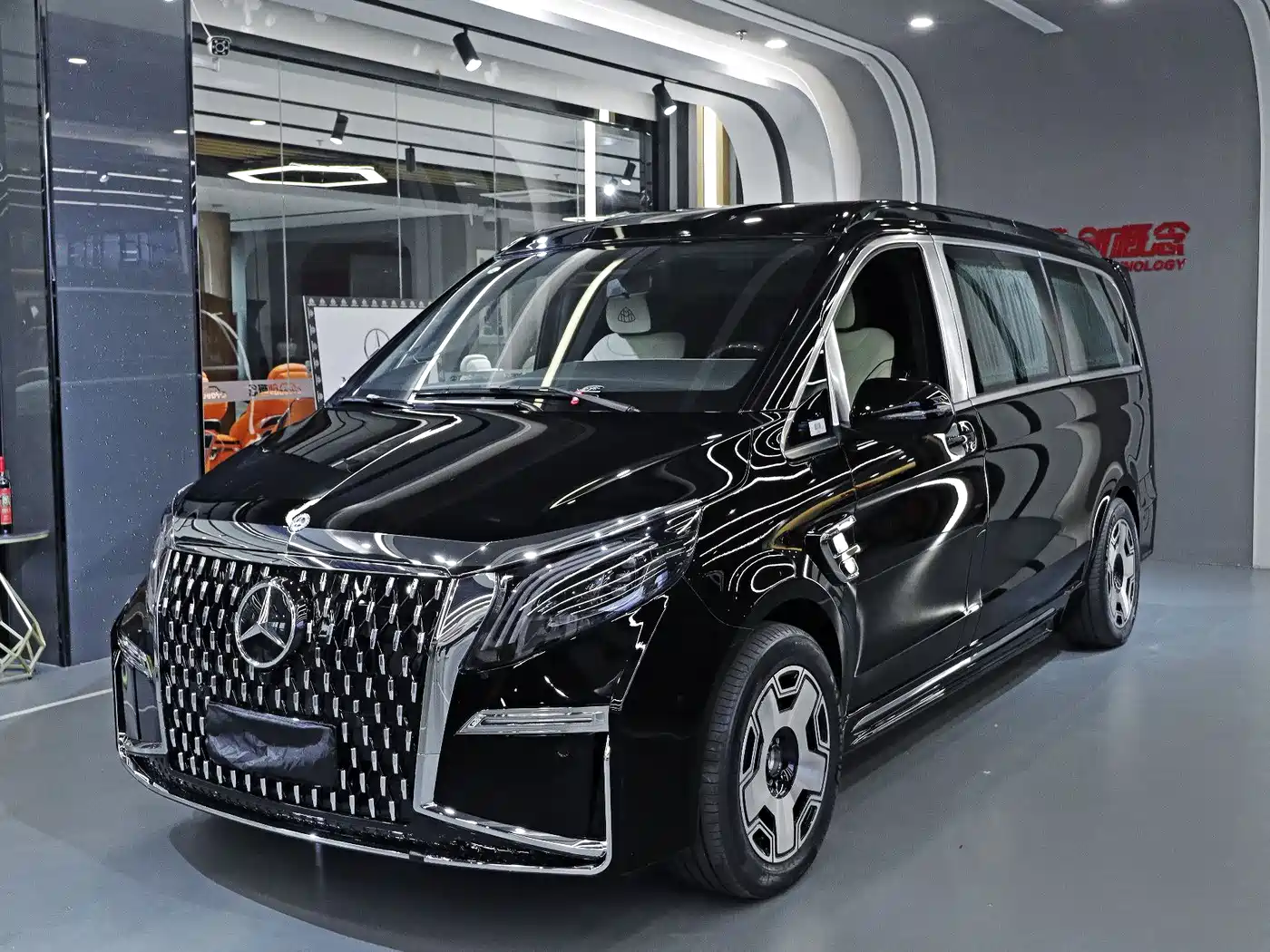 Mercedes-Benz Vito 2021 2.0T Business Edition 7-seater