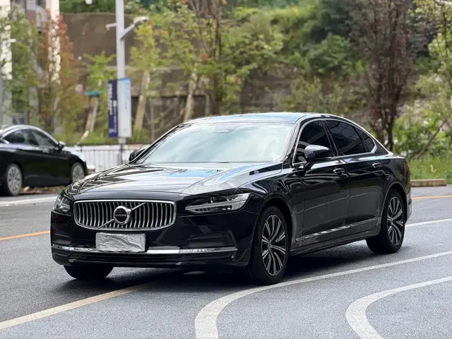 Volvo S90 2022 B5 Zhiyuan Luxury Edition