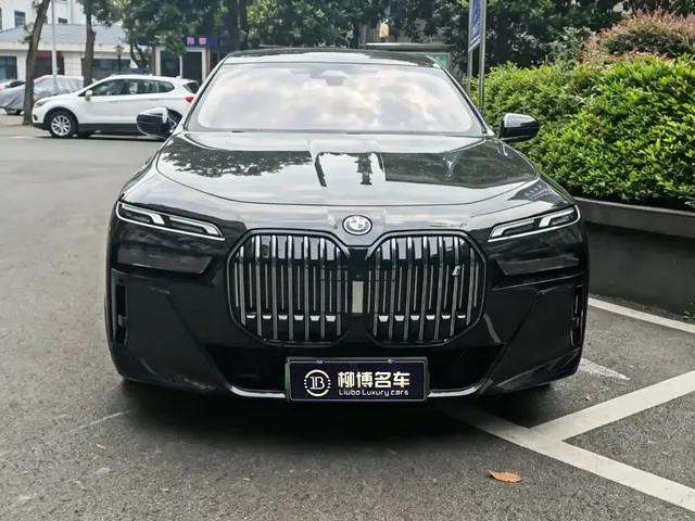 BMW i7 2023 eDrive50L Leading M Sport Package