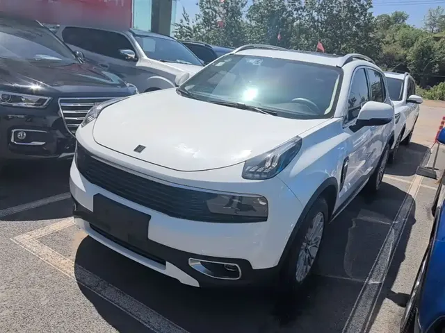 Lynk & Co 01 2018 2.0T 2WD Type+ Edition