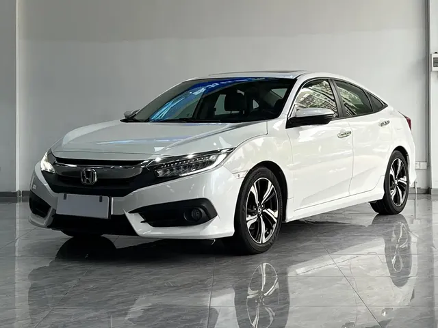 Honda Civic 2016 220TURBO CVT Premium Edition