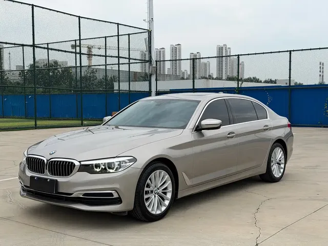 BMW 5 Series 2020 525Li Luxury Package