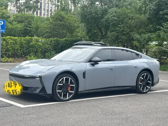 XPeng P7 2025 820km Extended Range Edition