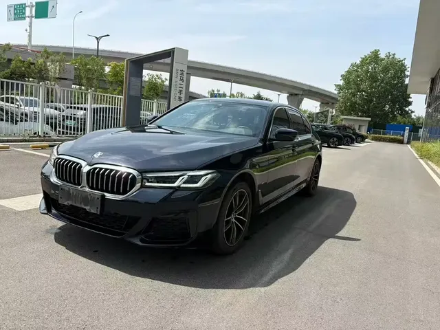 BMW 5 Series 2022 525Li M Sport Package