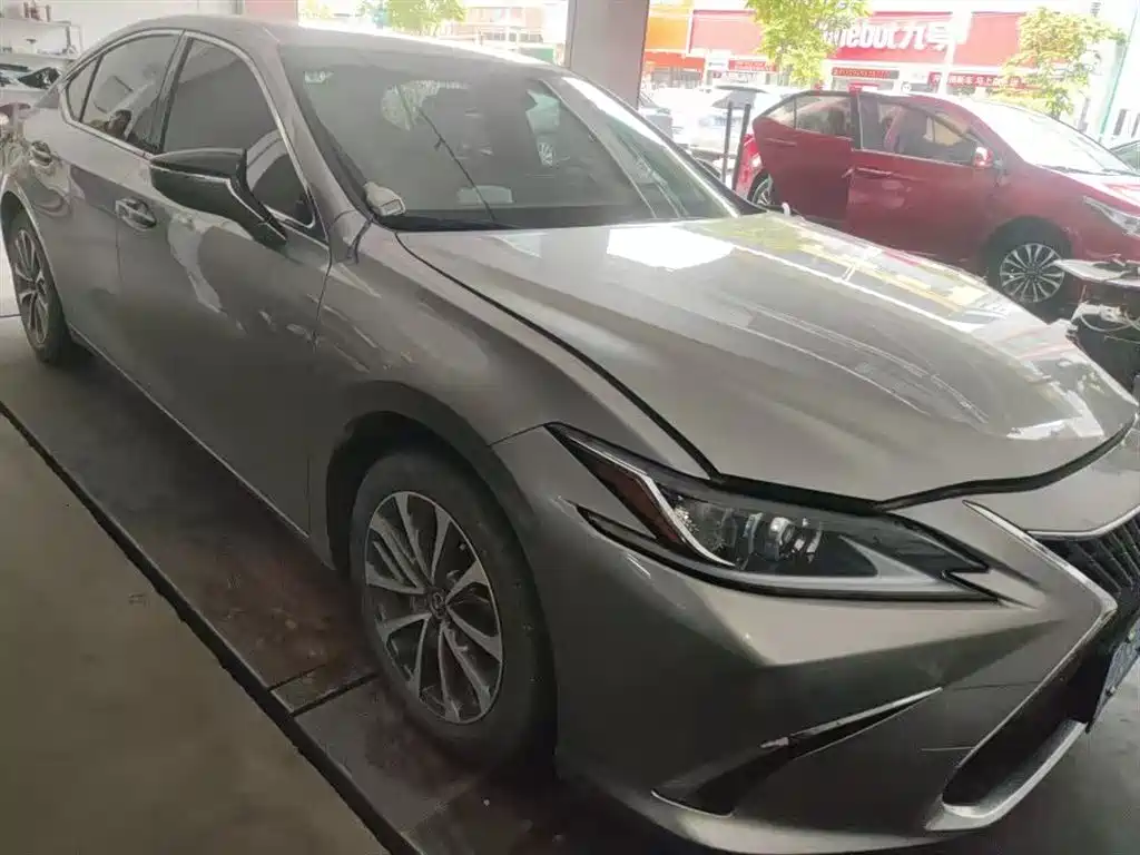 Lexus ES 2023 200 Excellence Edition