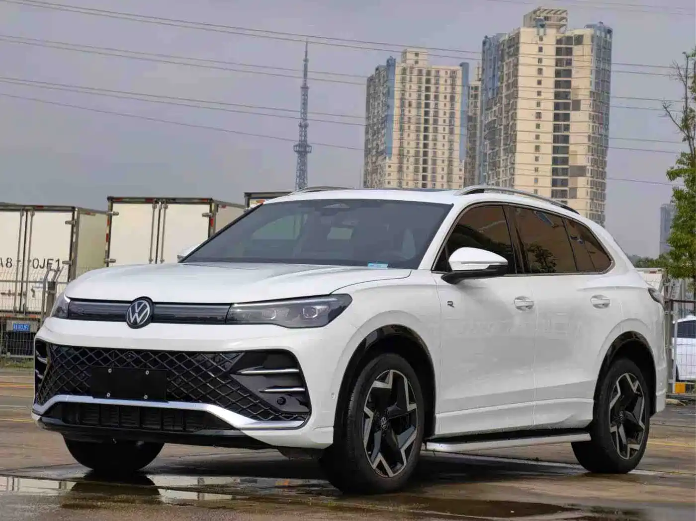 Volkswagen Tiguan L 2024 PRO 330TSI 2WD Intelligent Leader Edition
