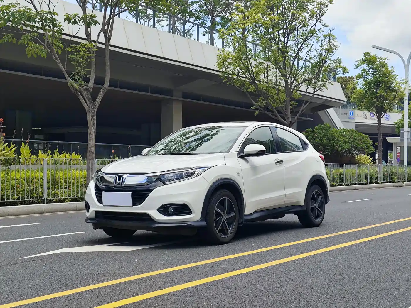 Honda Vezel 2020 1.5L CVT Pioneer