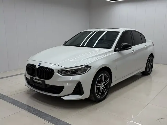 BMW 1 Series 2022 120i M Sport Shadow Edition