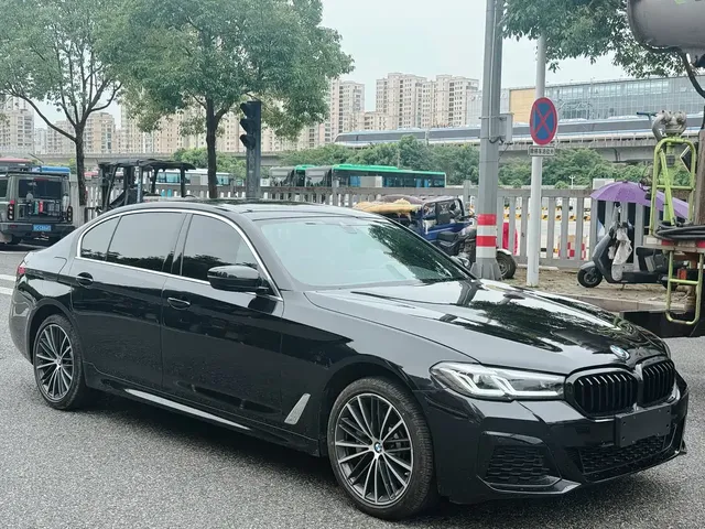 BMW 5 Series 2023 530Li Leading M Sport Package